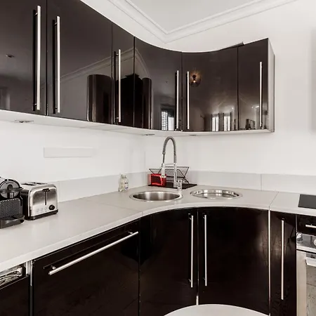 For 6 Saint-honore *