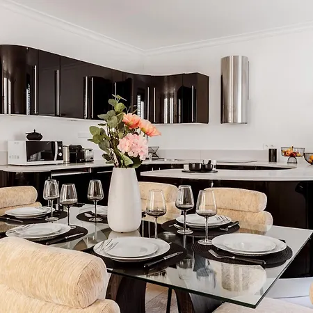 Apartment For 6 Saint-honore Paris