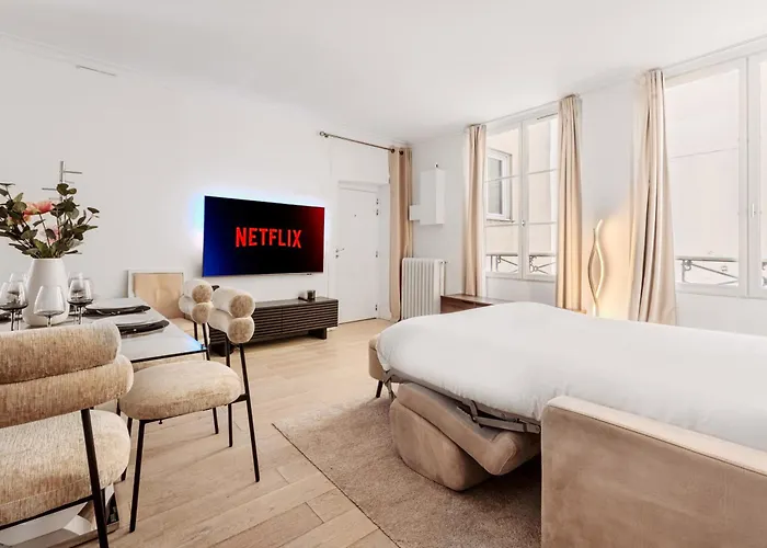 Apartment For 6 Saint-honore *