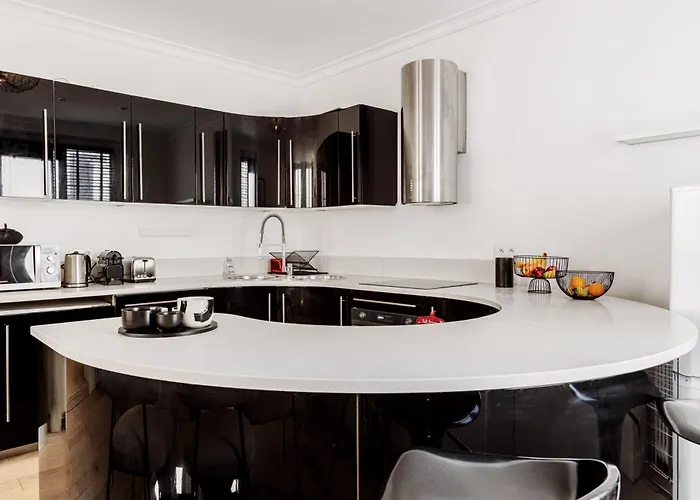 For 6 Saint-honore Apartment