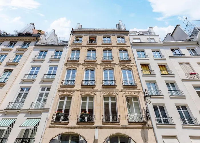 Apartment For 6 Saint-honore Paris